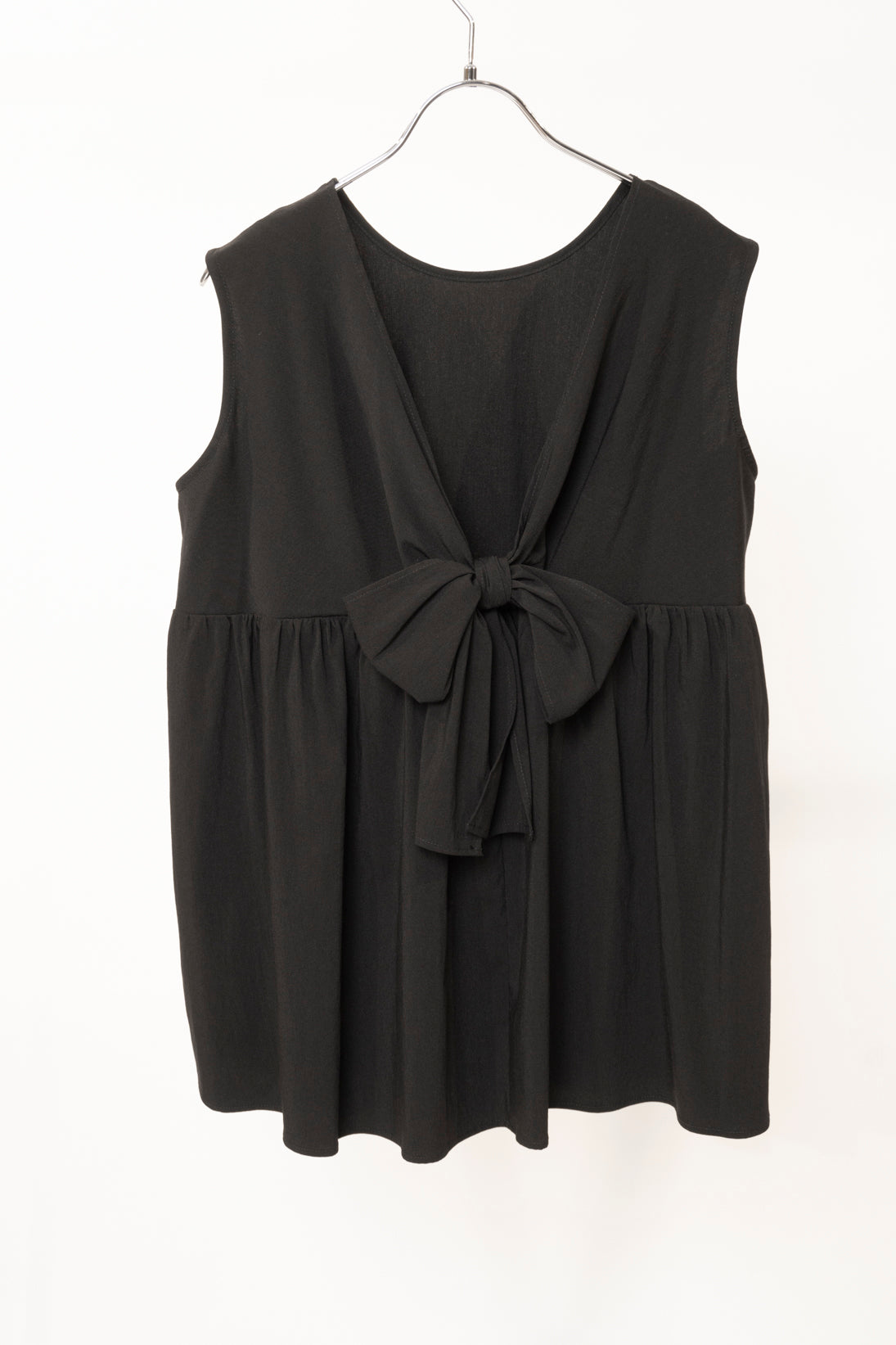 Back ribbon sleeveless tunic