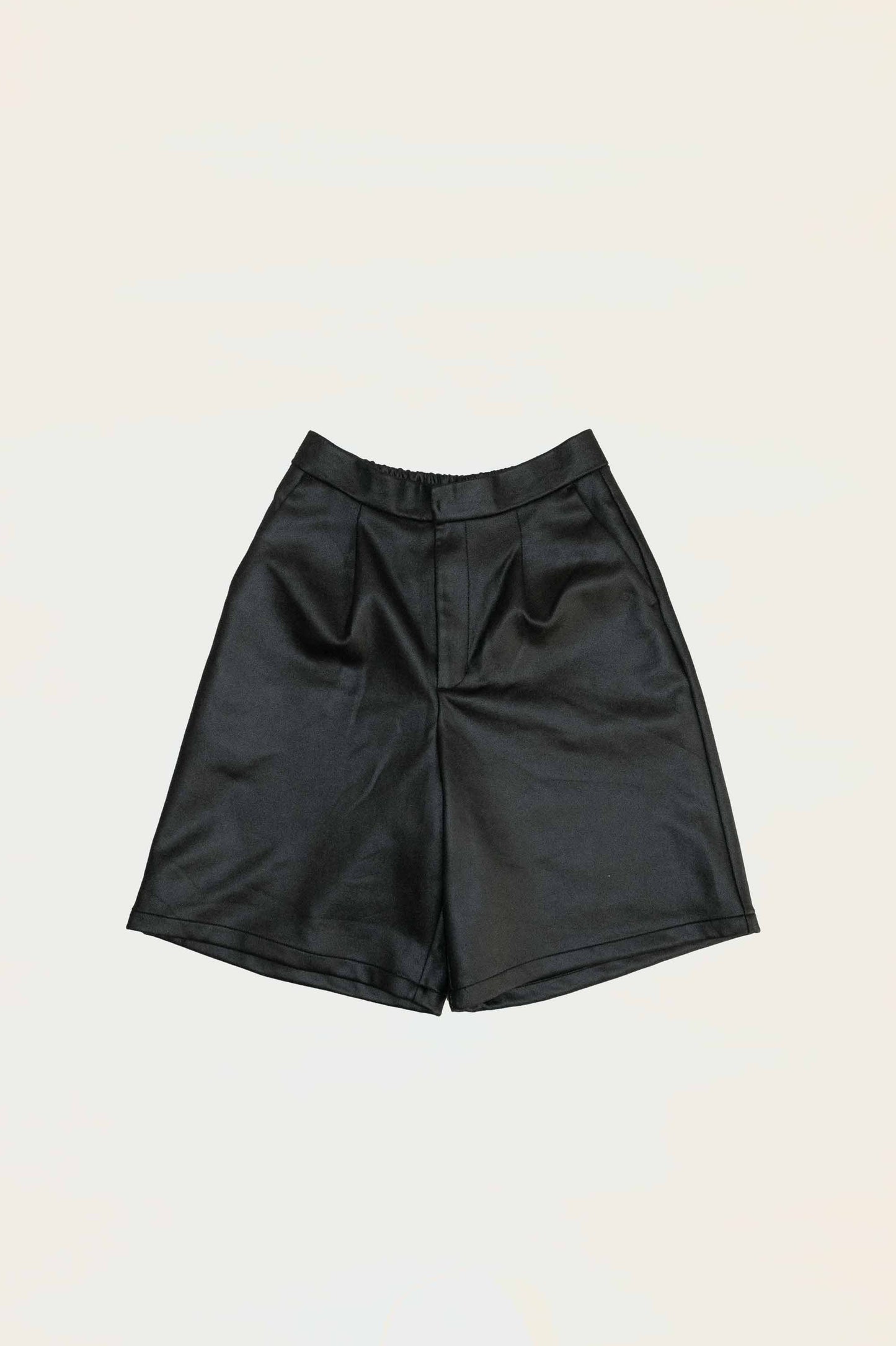 LEATHER LIKE SHORT PANTS